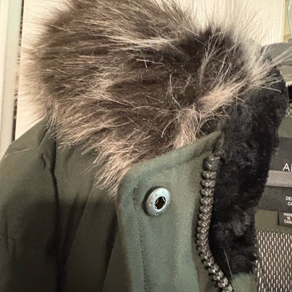 Arctic Expedition Green Jacket - Picture 5 of 9